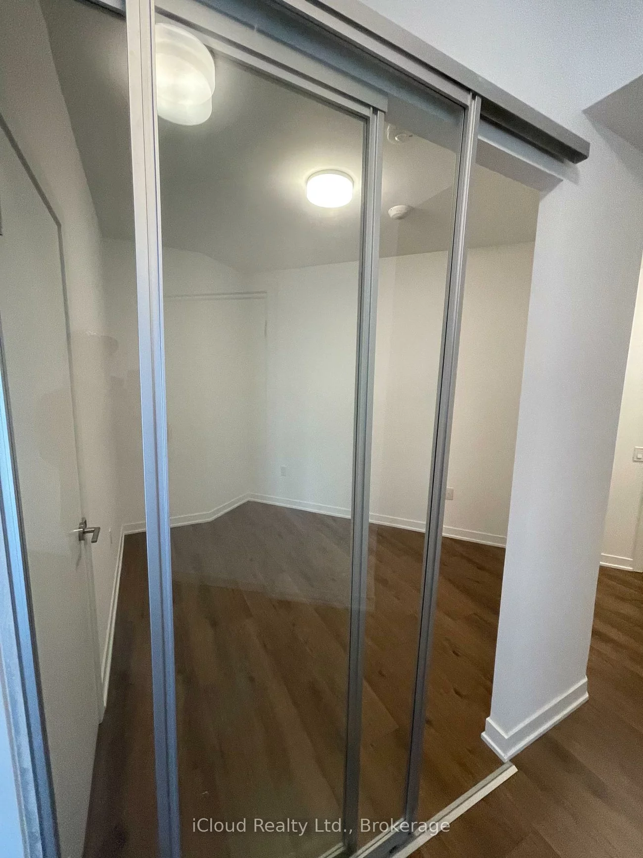 395, Dundas, 1008 - GO Glenorchy, Oakville