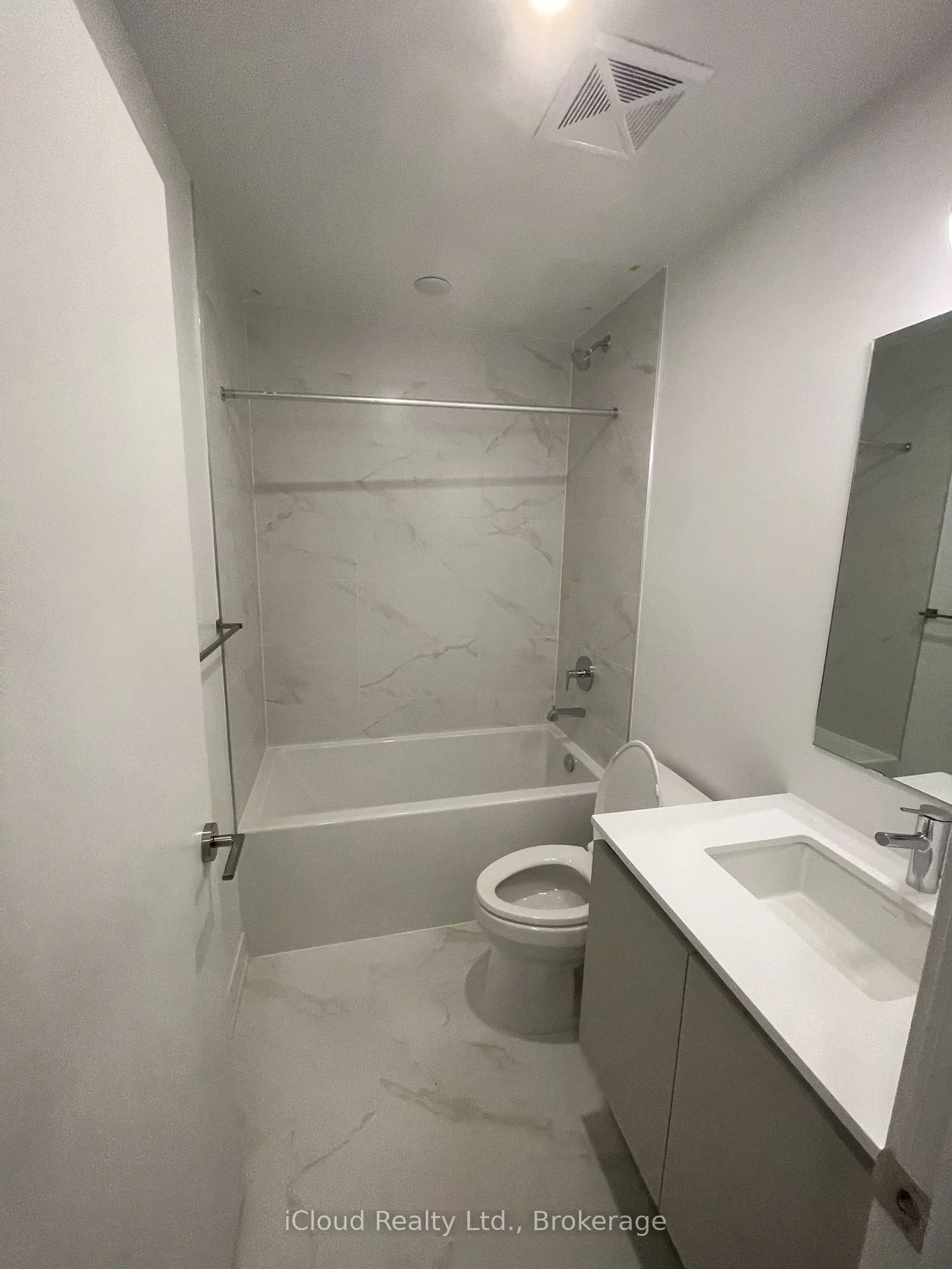 395, Dundas, 1008 - GO Glenorchy, Oakville