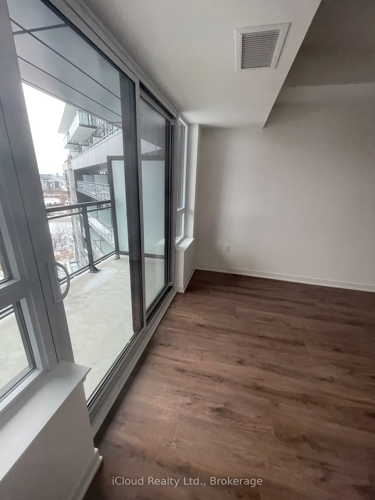 395, Dundas, 1008 - GO Glenorchy, Oakville
