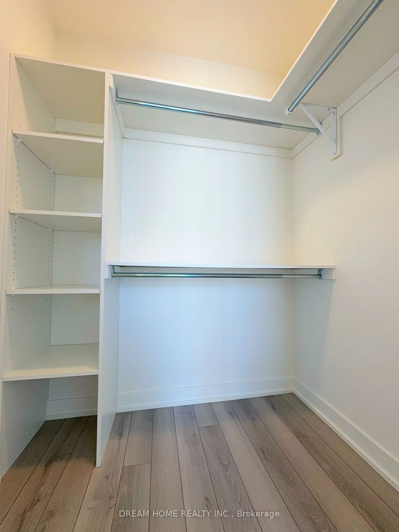 3079, Trafalgar, 1010 - JM Joshua Meadows, Oakville