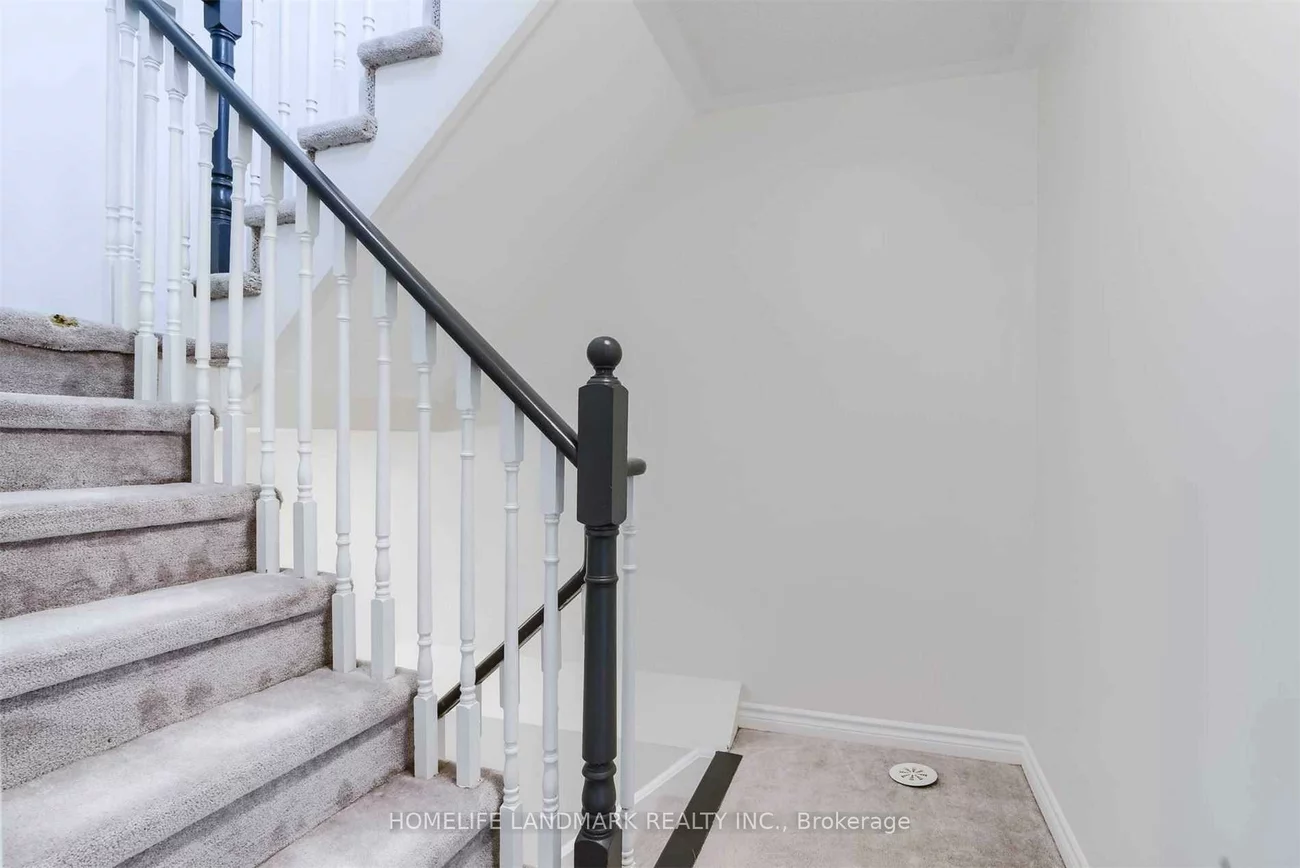2420, Baronwood, 1019 - WM Westmount, Oakville