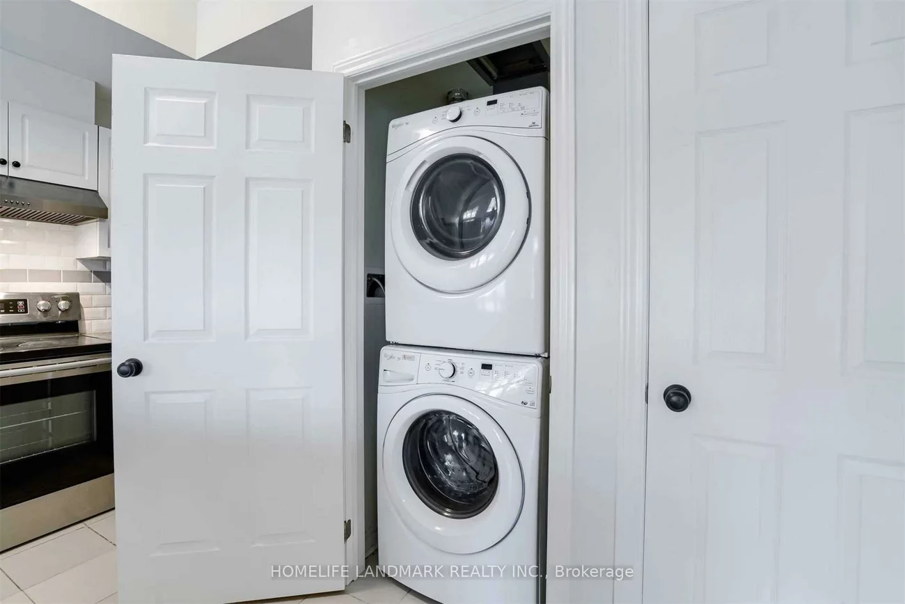 2420, Baronwood, 1019 - WM Westmount, Oakville