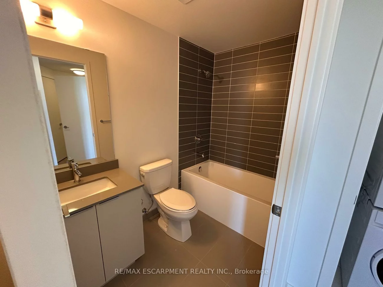 3079, Trafalgar, 1010 - JM Joshua Meadows, Oakville