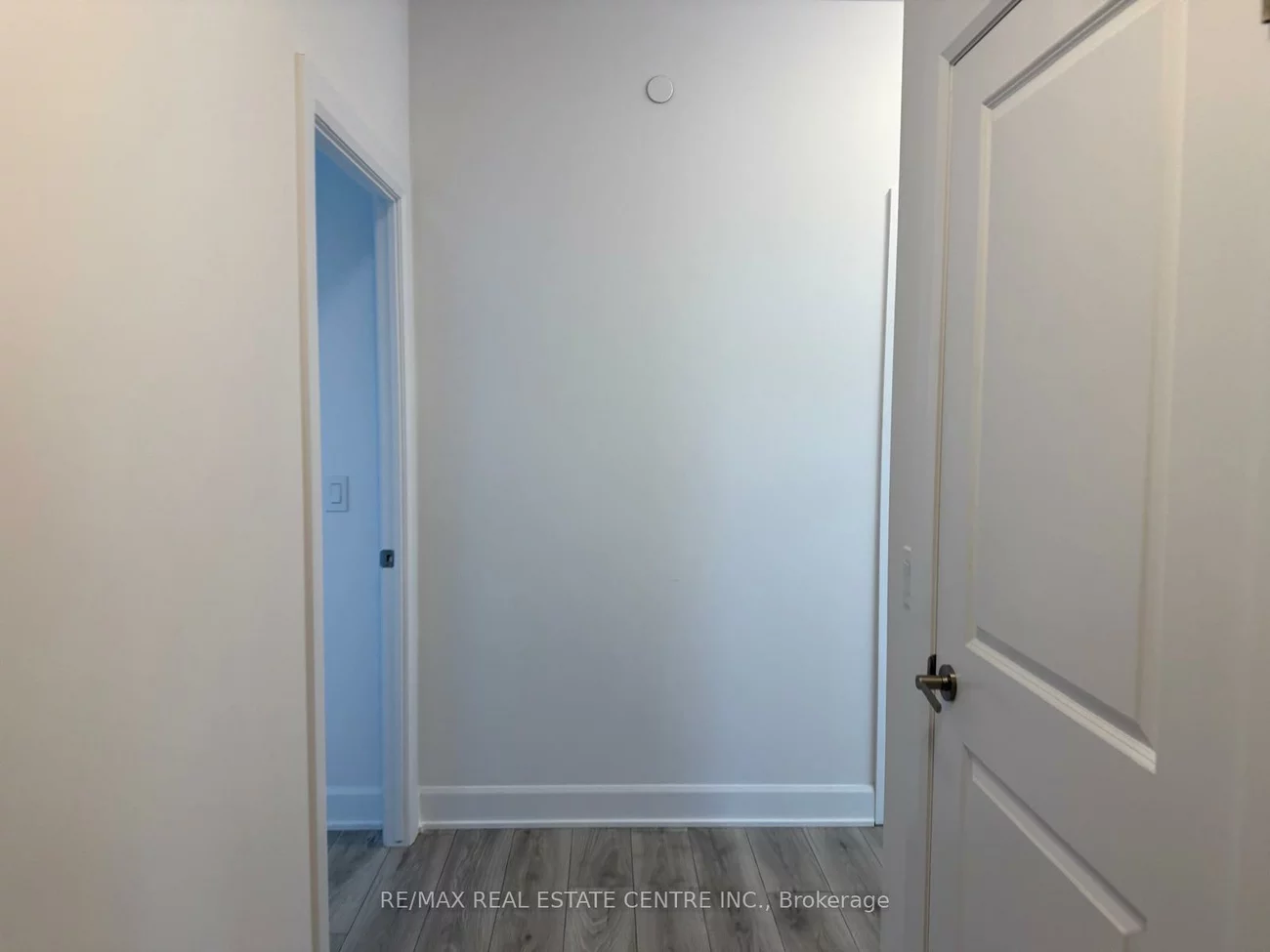 3240, William Coltson, 1010 - JM Joshua Meadows, Oakville