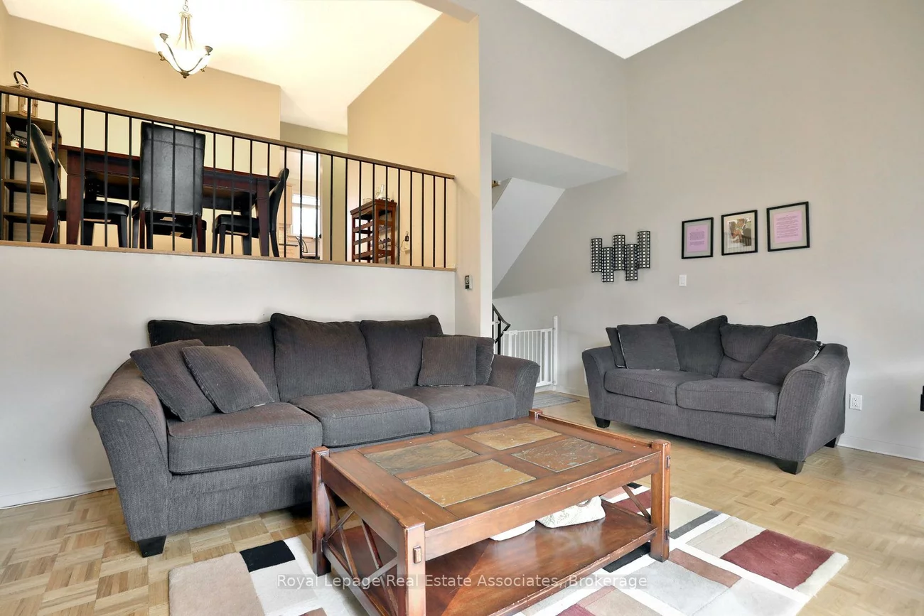 1270, Gainsborough, 1005 - FA Falgarwood, Oakville