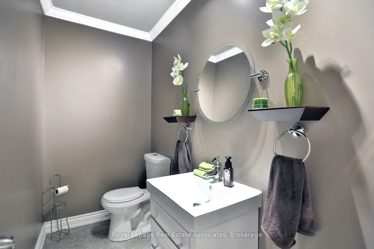 1270, Gainsborough, 1005 - FA Falgarwood, Oakville