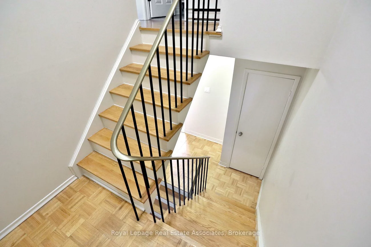 1270, Gainsborough, 1005 - FA Falgarwood, Oakville