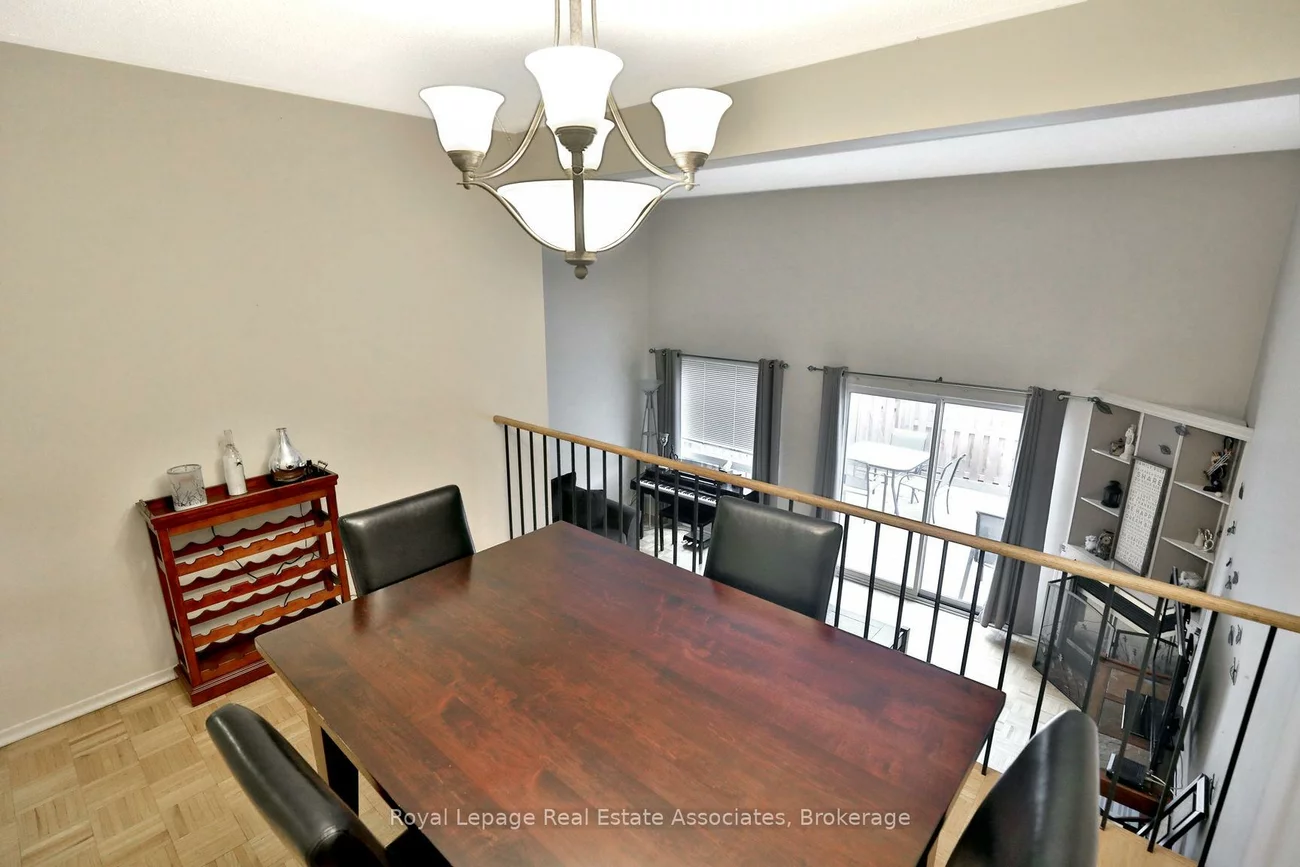 1270, Gainsborough, 1005 - FA Falgarwood, Oakville