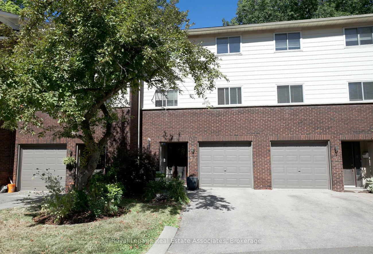 1270, Gainsborough, 1005 - FA Falgarwood, Oakville