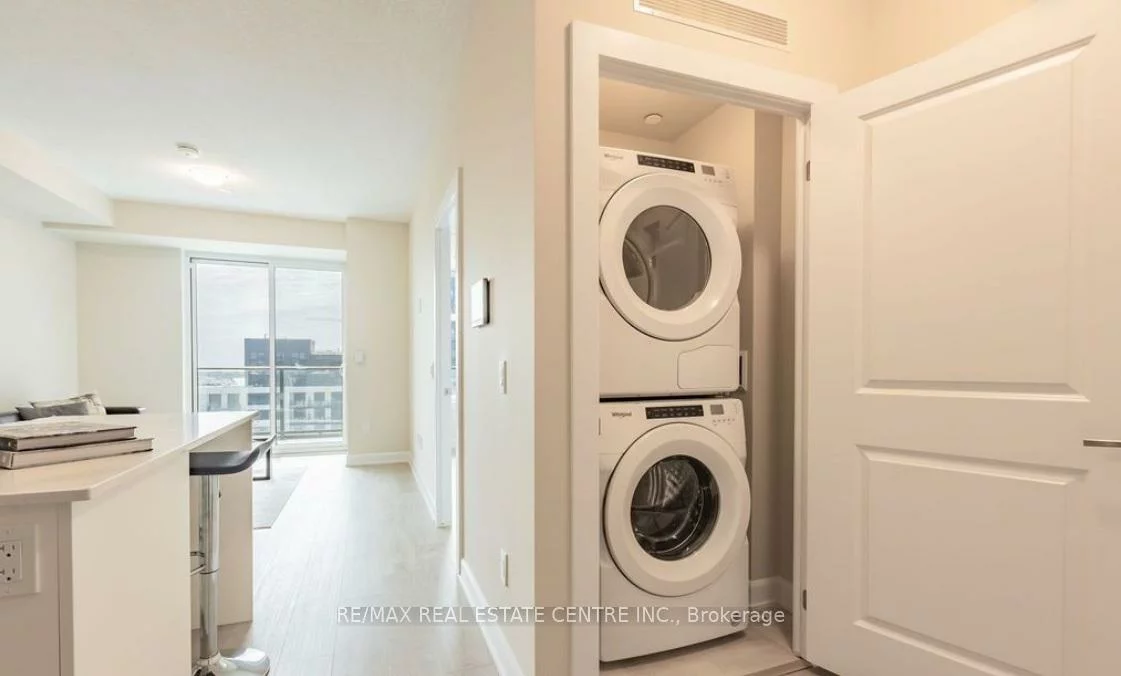3220, William Coltson, 1010 - JM Joshua Meadows, Oakville