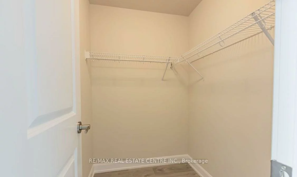 3220, William Coltson, 1010 - JM Joshua Meadows, Oakville