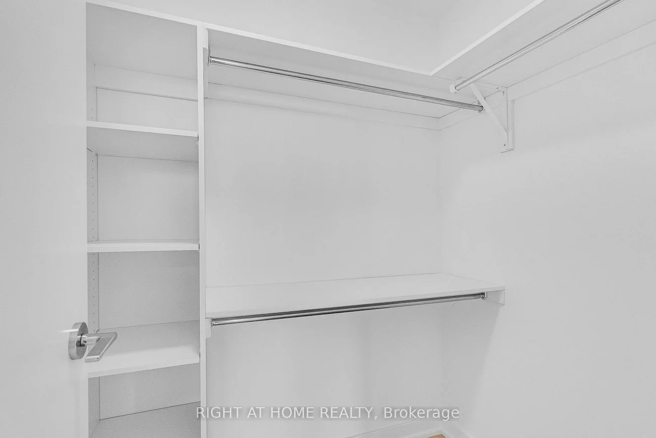 3079, Trafalgar, 1010 - JM Joshua Meadows, Oakville