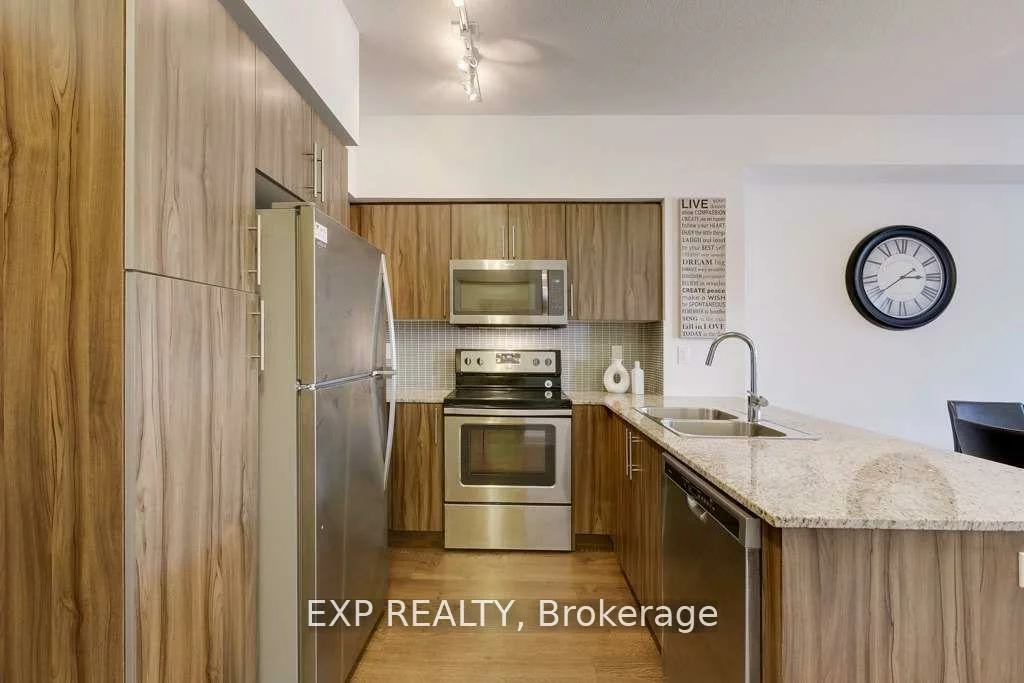 55, Speers, 1002 - CO Central, Oakville