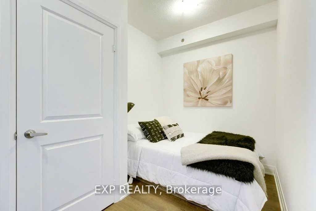 55, Speers, 1002 - CO Central, Oakville
