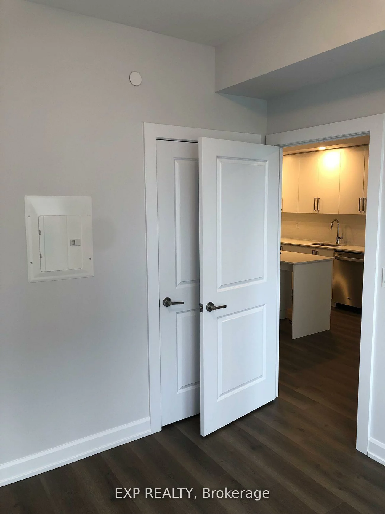 3220, William Coltson, 1010 - JM Joshua Meadows, Oakville