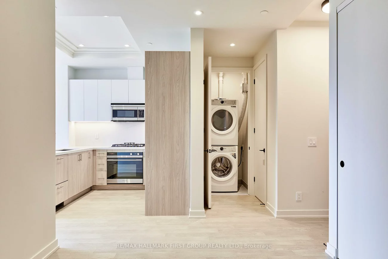 123, Maurice, 1002 - CO Central, Oakville