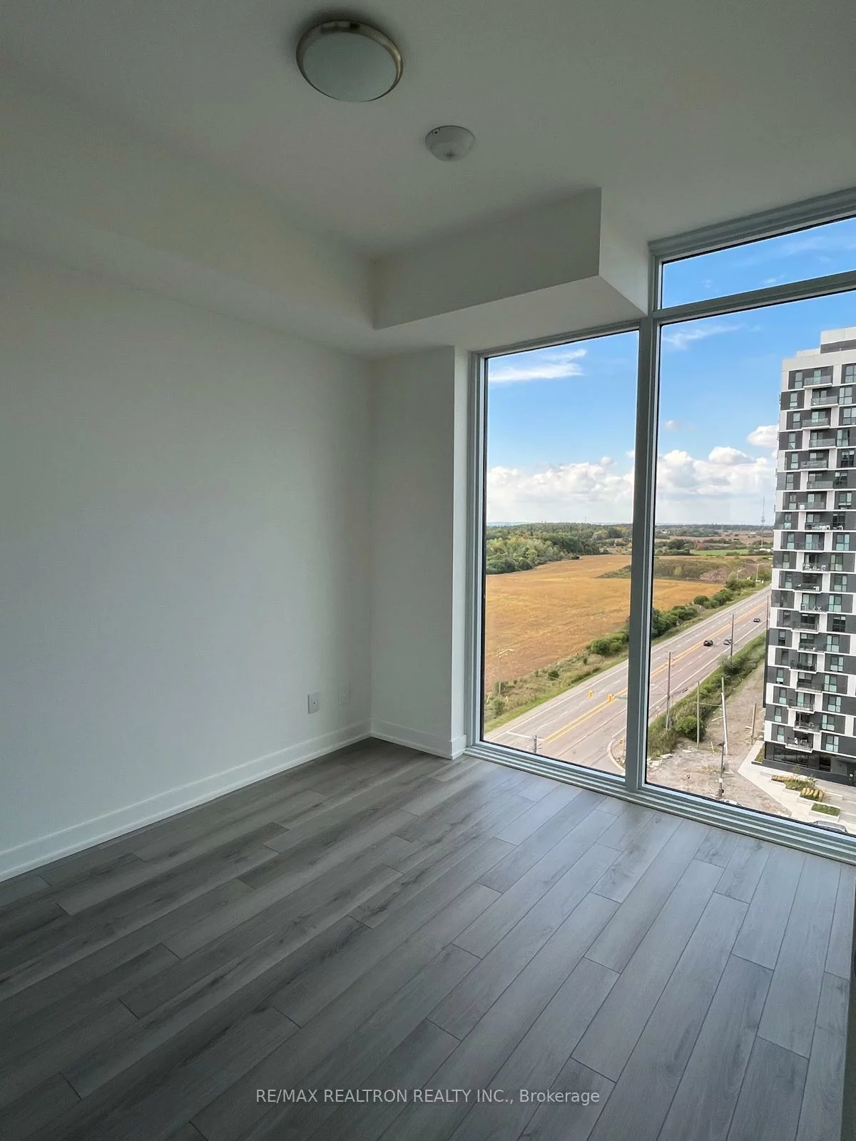 3079, Trafalgar, 1010 - JM Joshua Meadows, Oakville