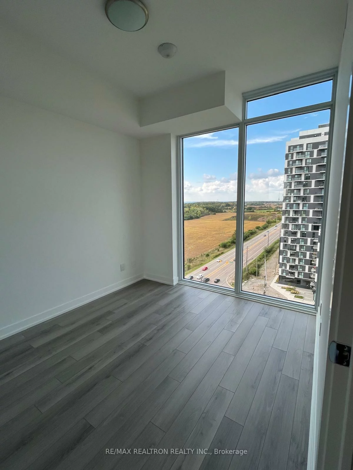 3079, Trafalgar, 1010 - JM Joshua Meadows, Oakville