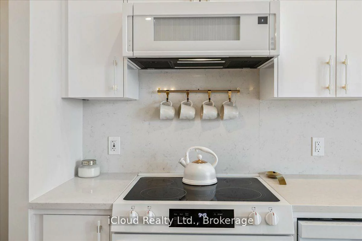 3285, Carding Mill, 1008 - GO Glenorchy, Oakville