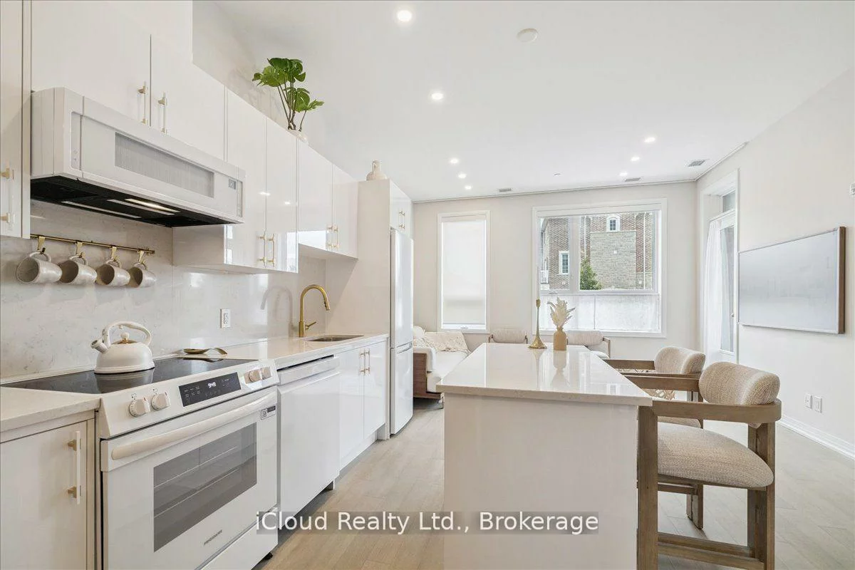 3285, Carding Mill, 1008 - GO Glenorchy, Oakville