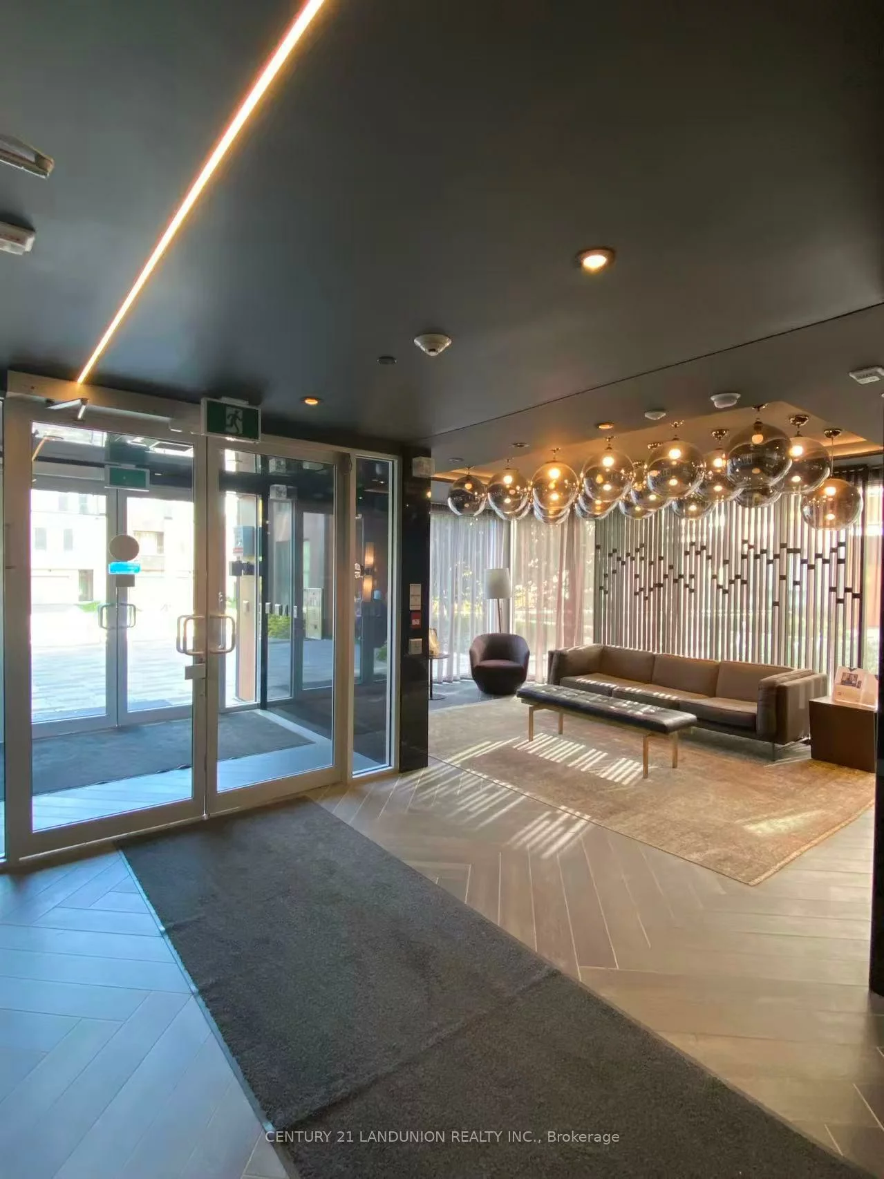 210, Sabina, 1008 - GO Glenorchy, Oakville