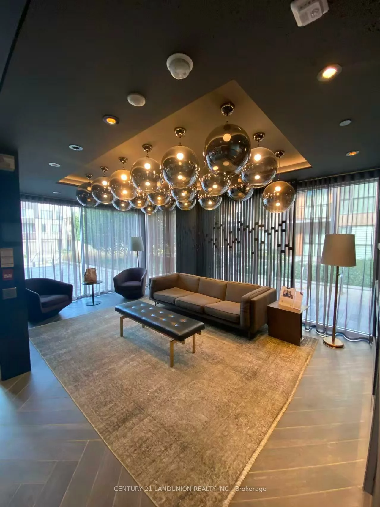 210, Sabina, 1008 - GO Glenorchy, Oakville