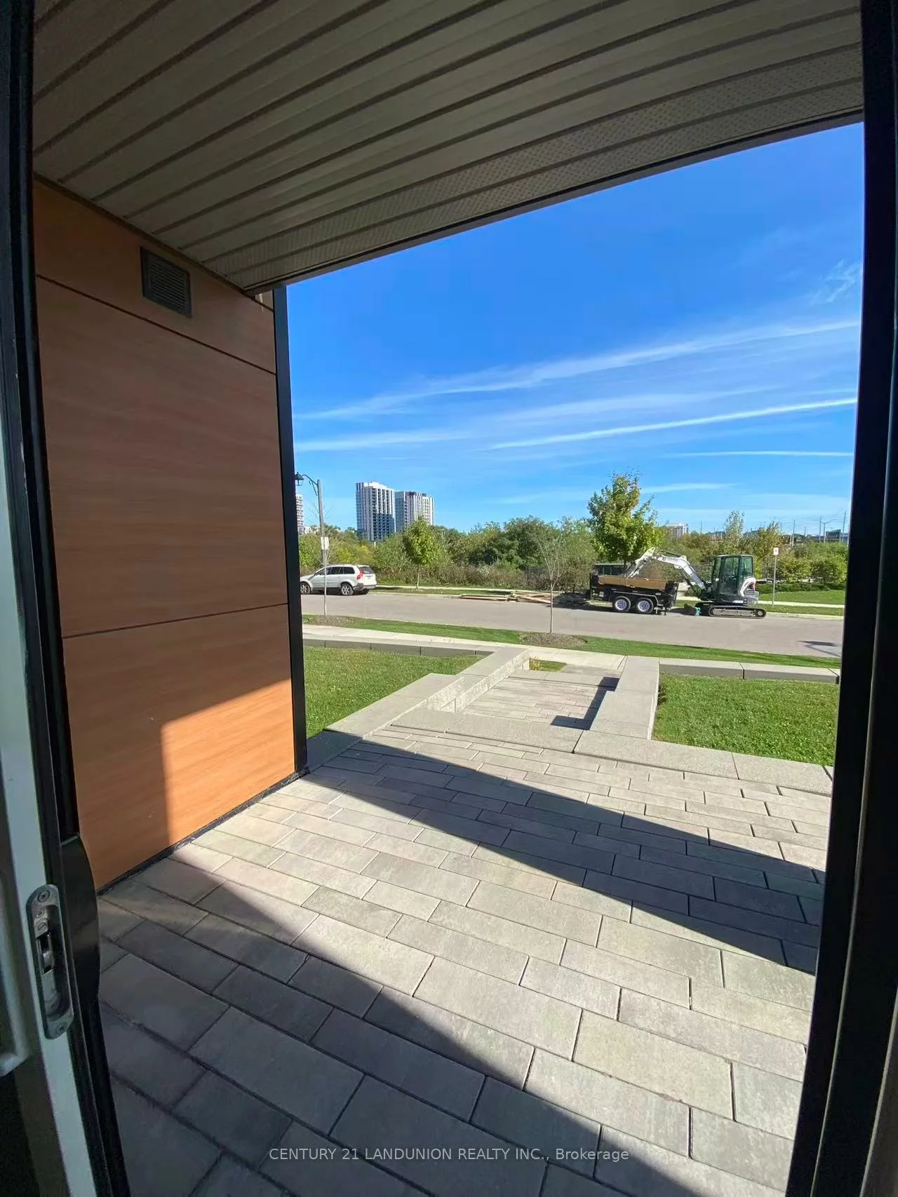 210, Sabina, 1008 - GO Glenorchy, Oakville