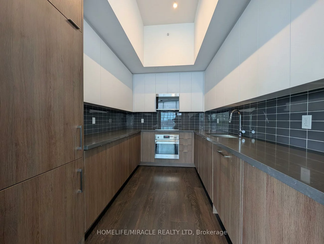 297, Oak Walk, 1015 - RO River Oaks, Oakville