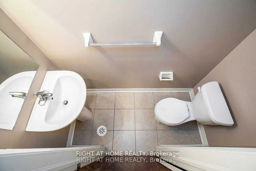 2420, Baronwood, 1019 - WM Westmount, Oakville