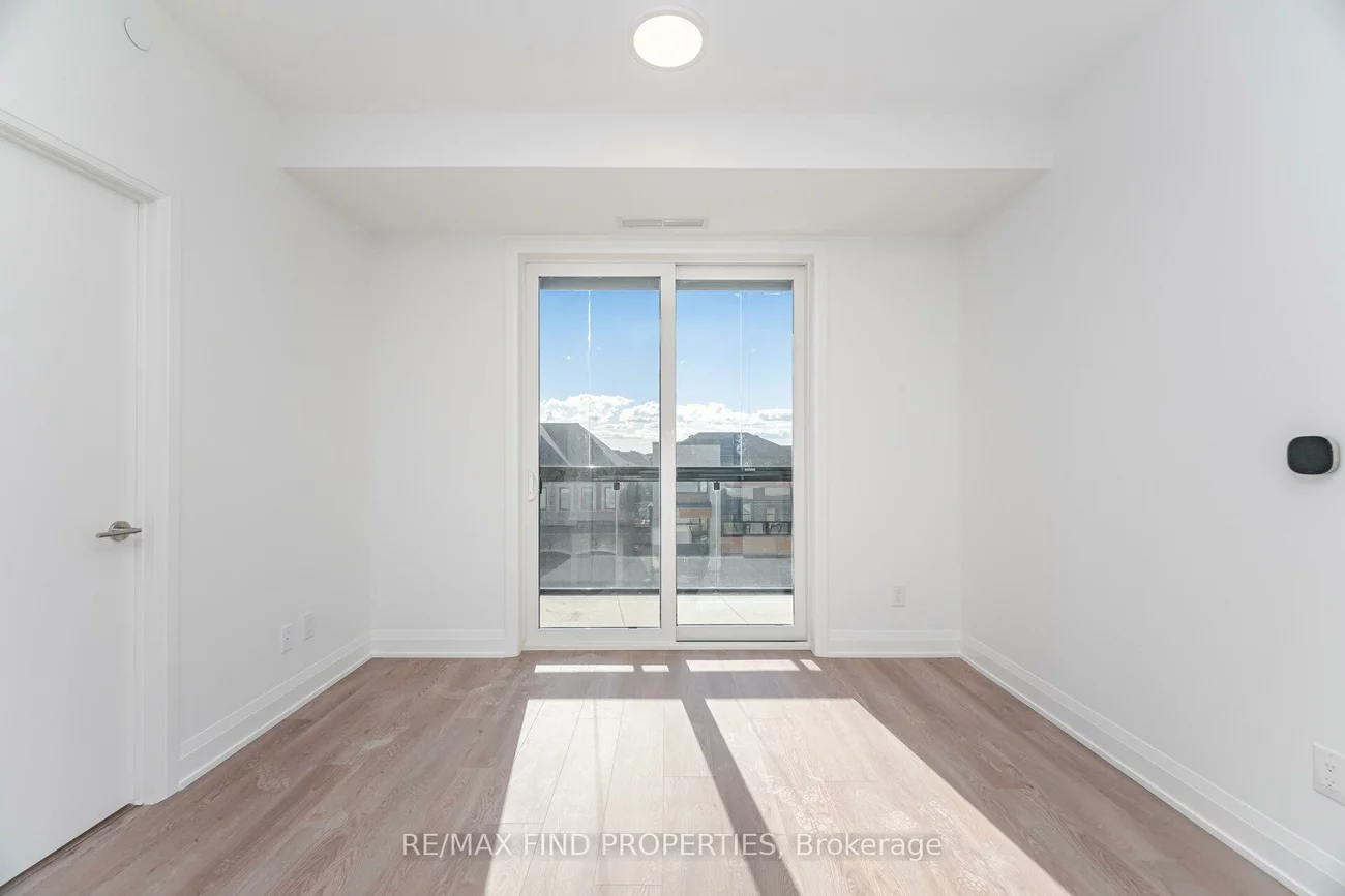 3250, Carding Mill, 1008 - GO Glenorchy, Oakville