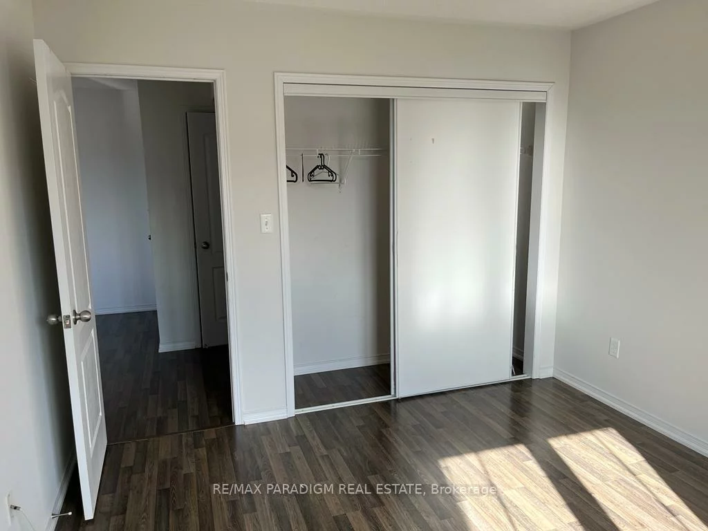 2488, Post, 1015 - RO River Oaks, Oakville
