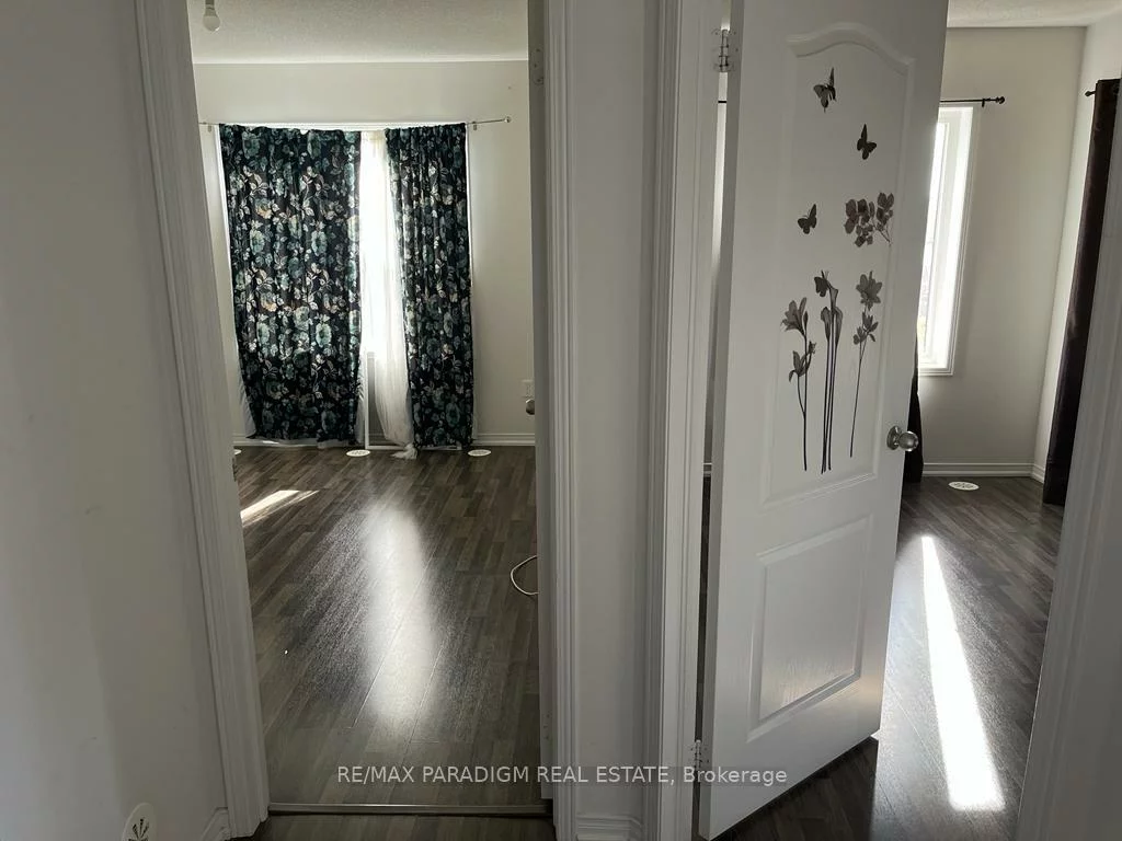 2488, Post, 1015 - RO River Oaks, Oakville