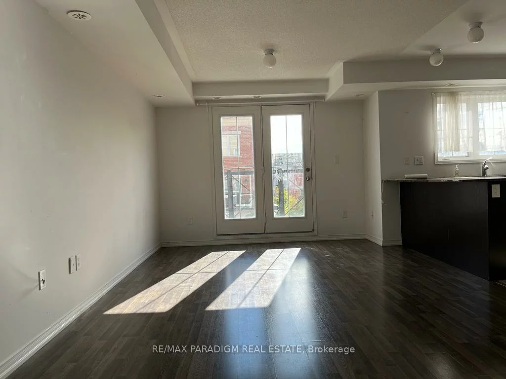 2488, Post, 1015 - RO River Oaks, Oakville