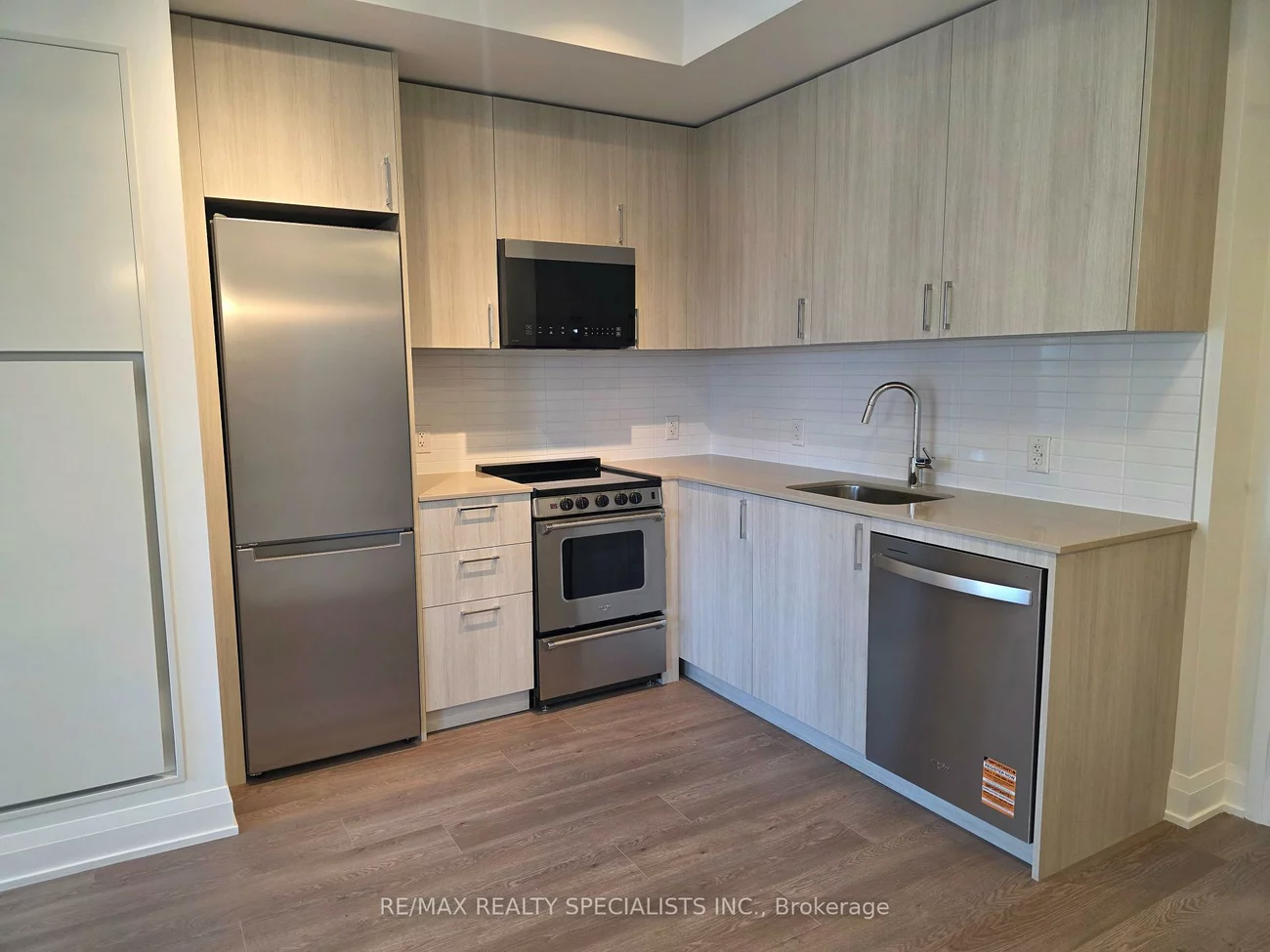 3250, Carding Mill, 1008 - GO Glenorchy, Oakville