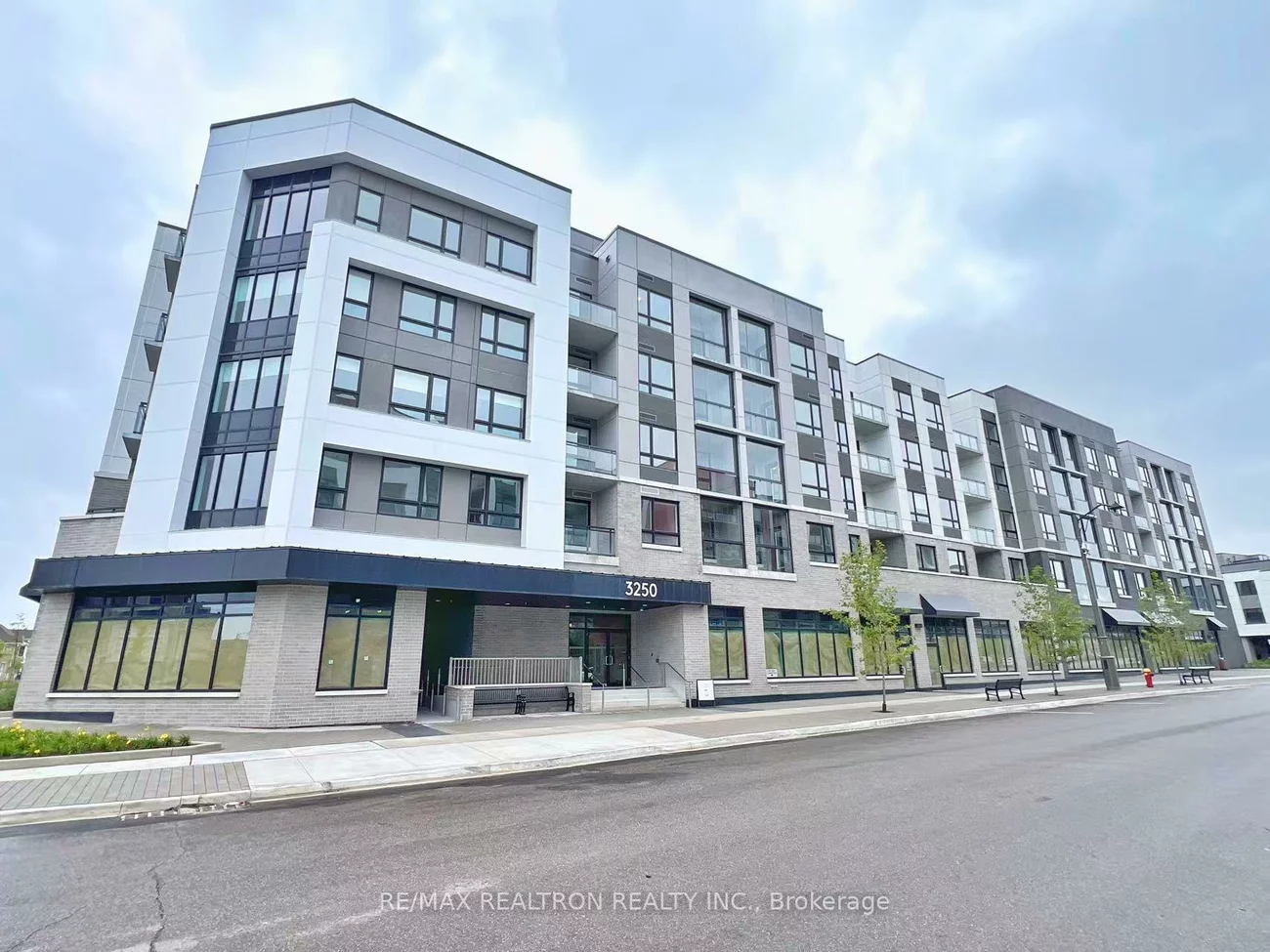 3250, Carding Mill, 1008 - GO Glenorchy, Oakville