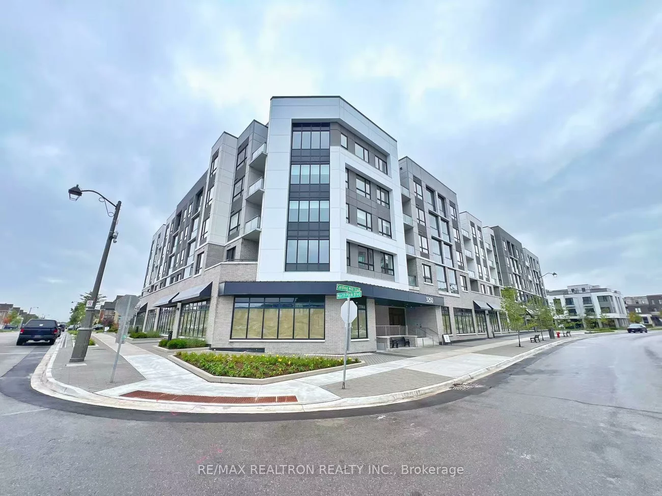 3250, Carding Mill, 1008 - GO Glenorchy, Oakville