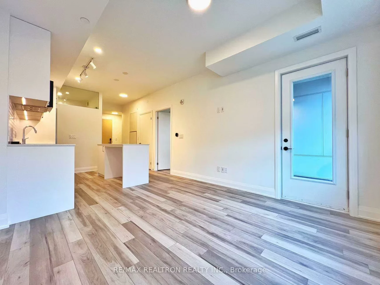 3250, Carding Mill, 1008 - GO Glenorchy, Oakville