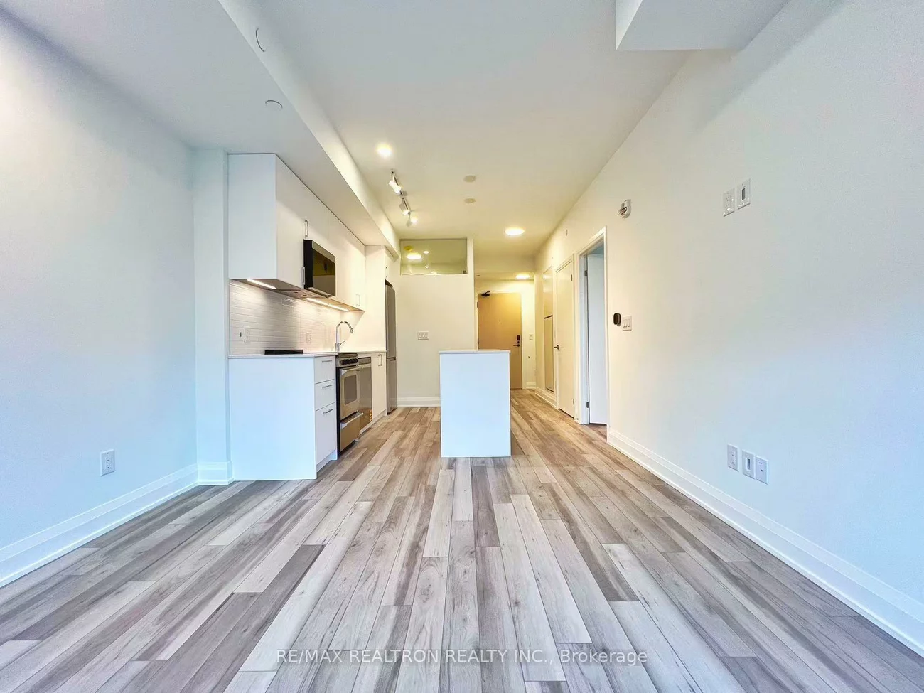 3250, Carding Mill, 1008 - GO Glenorchy, Oakville