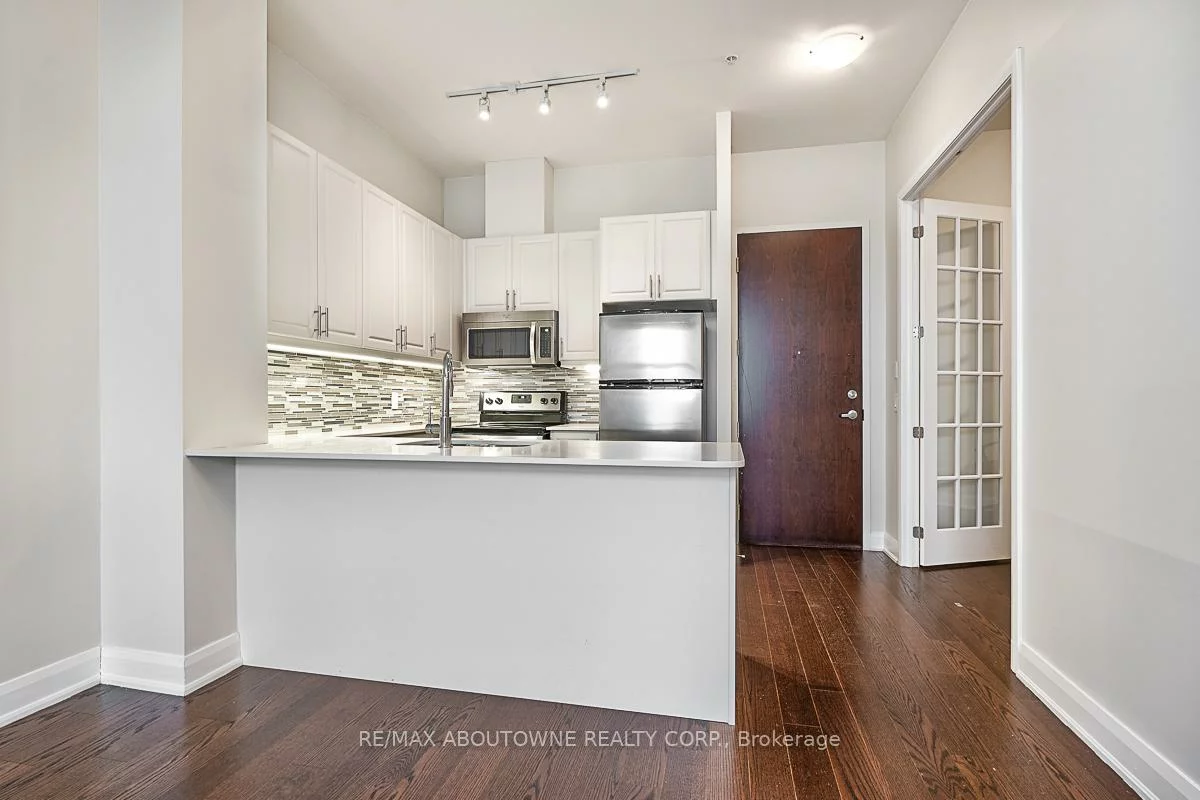 2480, PRINCE MICHAEL, 1009 - JC Joshua Creek, Oakville