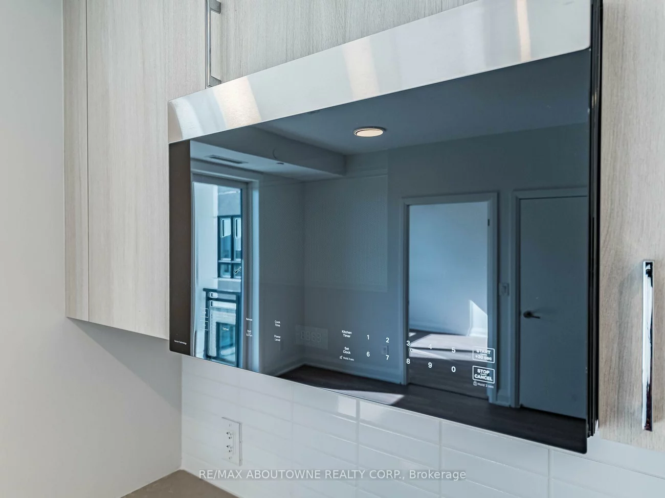 3250, Carding Mill, 1008 - GO Glenorchy, Oakville
