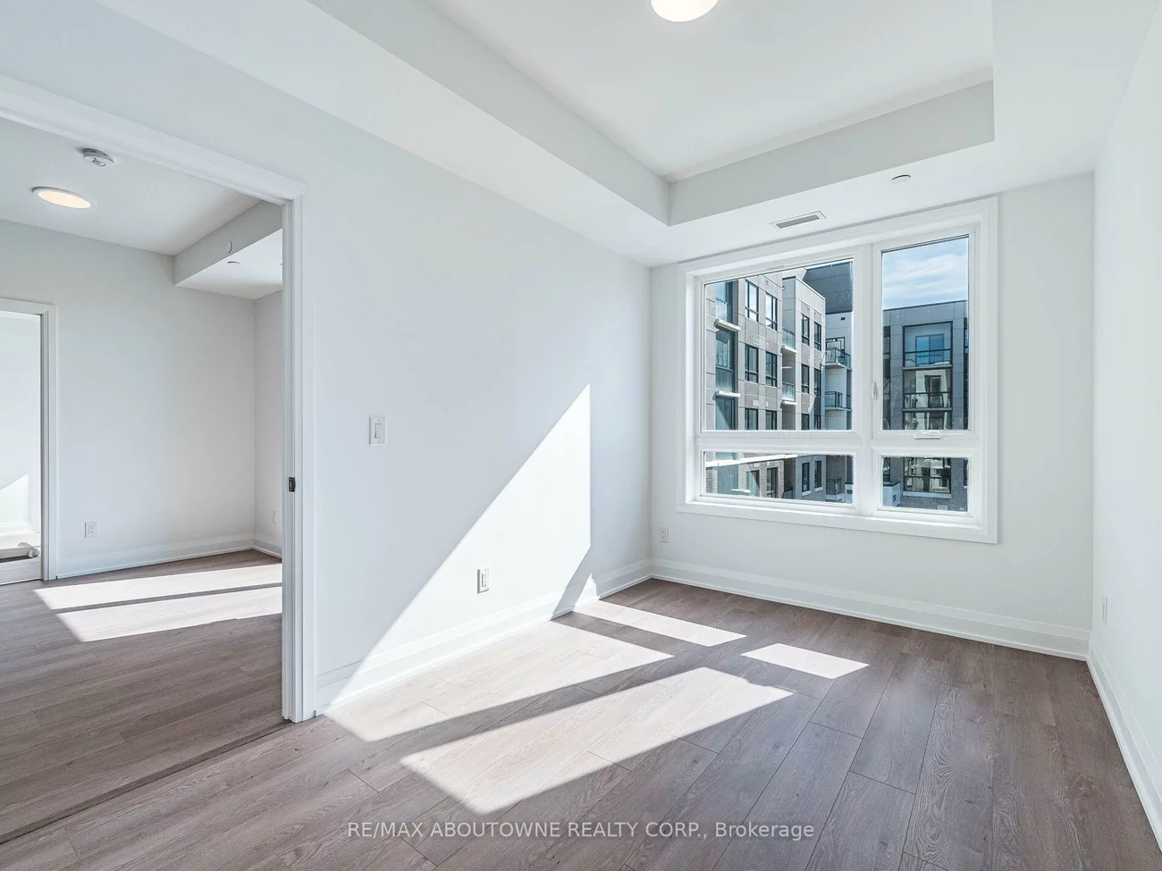 3250, Carding Mill, 1008 - GO Glenorchy, Oakville