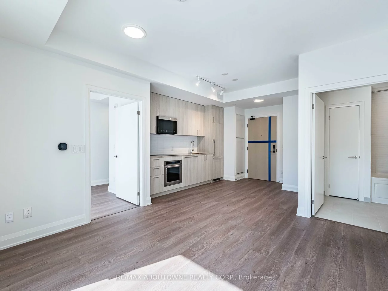 3250, Carding Mill, 1008 - GO Glenorchy, Oakville
