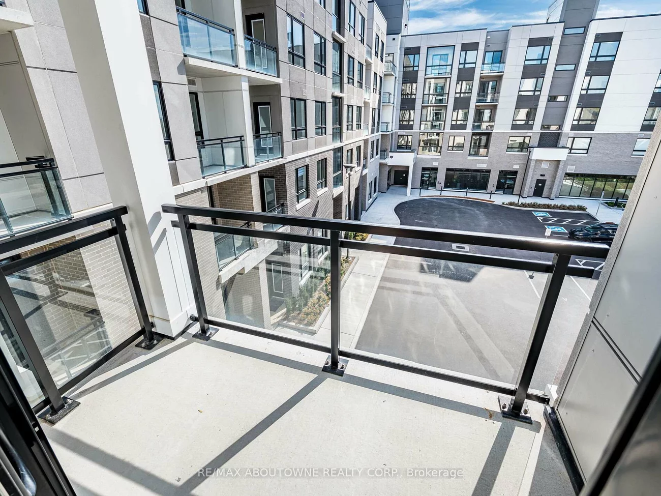 3250, Carding Mill, 1008 - GO Glenorchy, Oakville