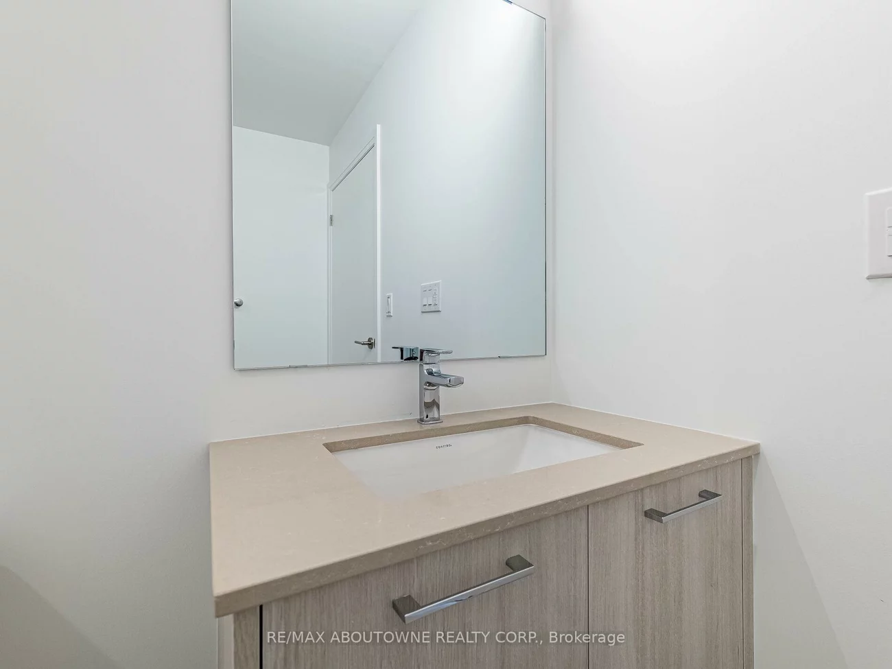 3250, Carding Mill, 1008 - GO Glenorchy, Oakville