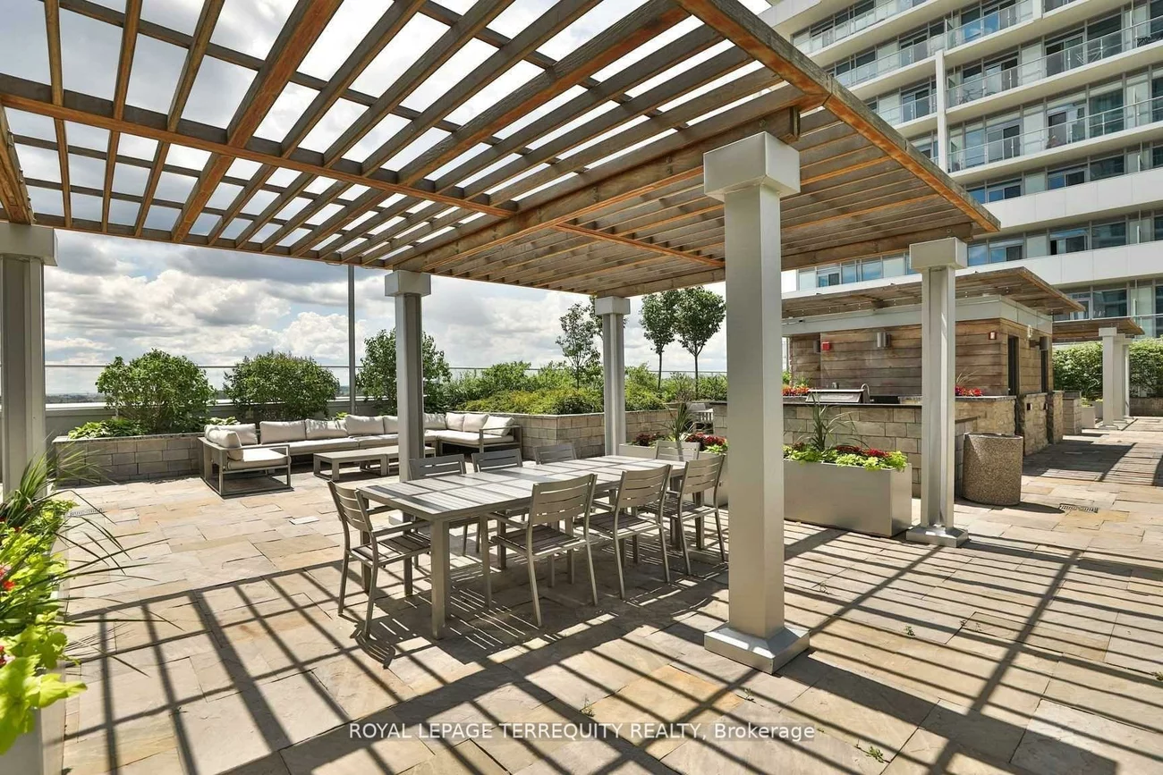 65, Speers, 1002 - CO Central, Oakville