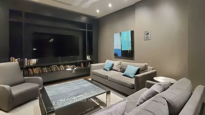 65, Speers, 1002 - CO Central, Oakville