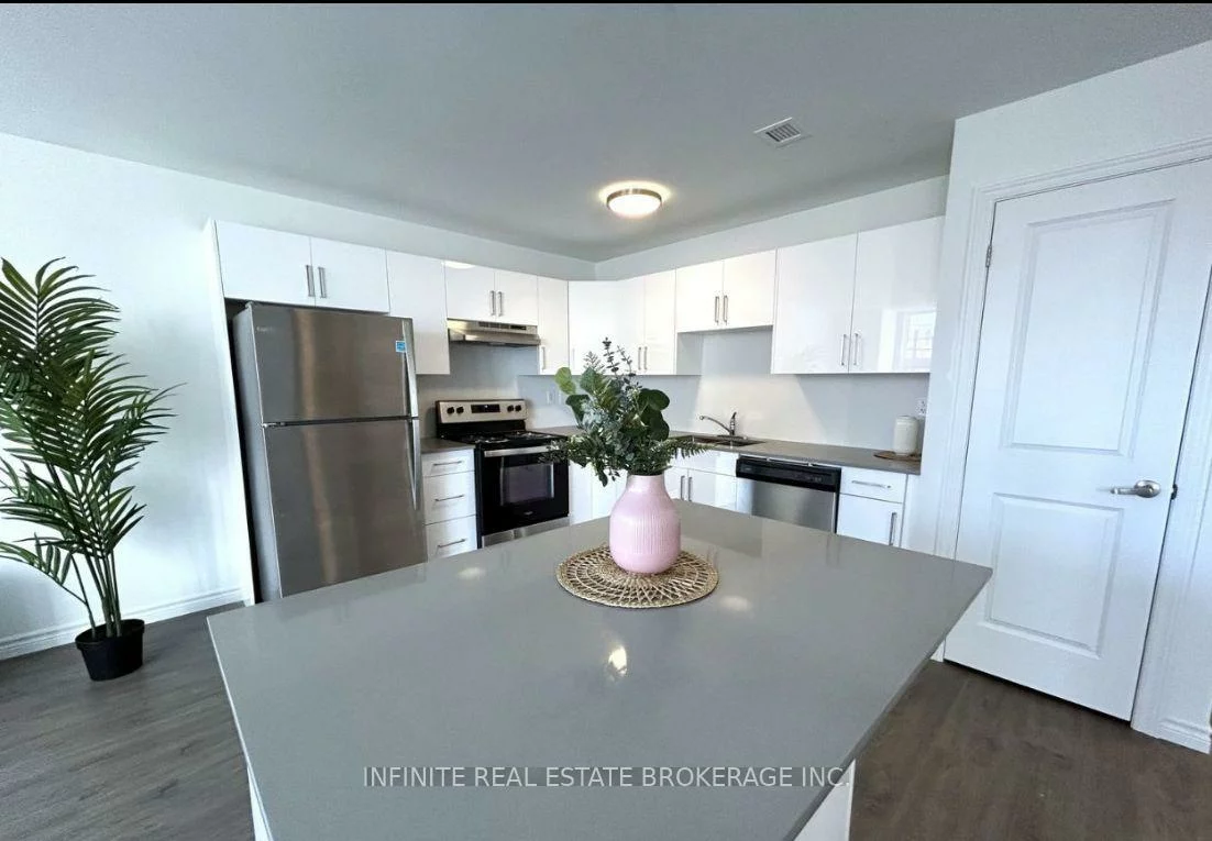 1254, Marlborough, 1003 - CP College Park, Oakville