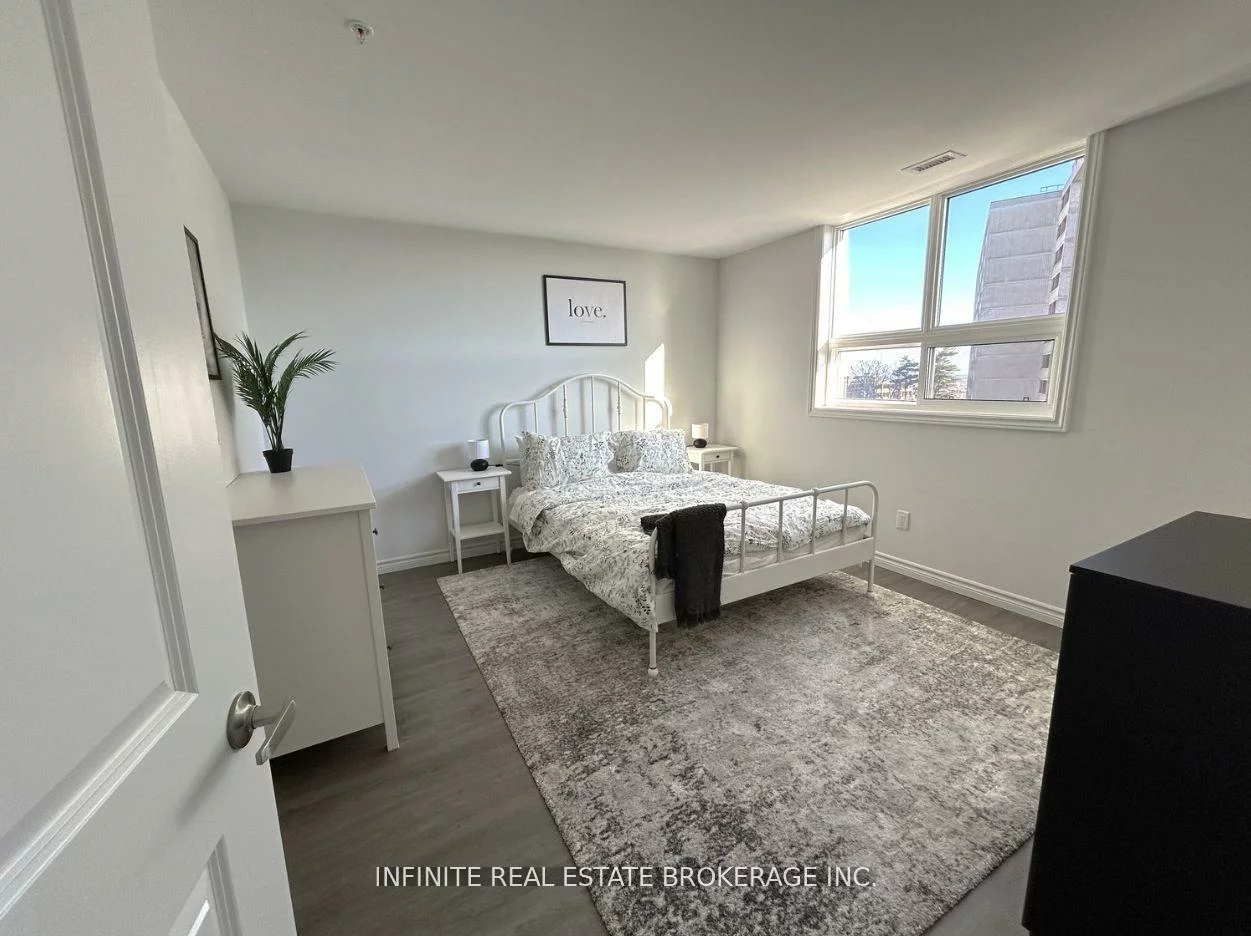 1254, Marlborough, 1003 - CP College Park, Oakville