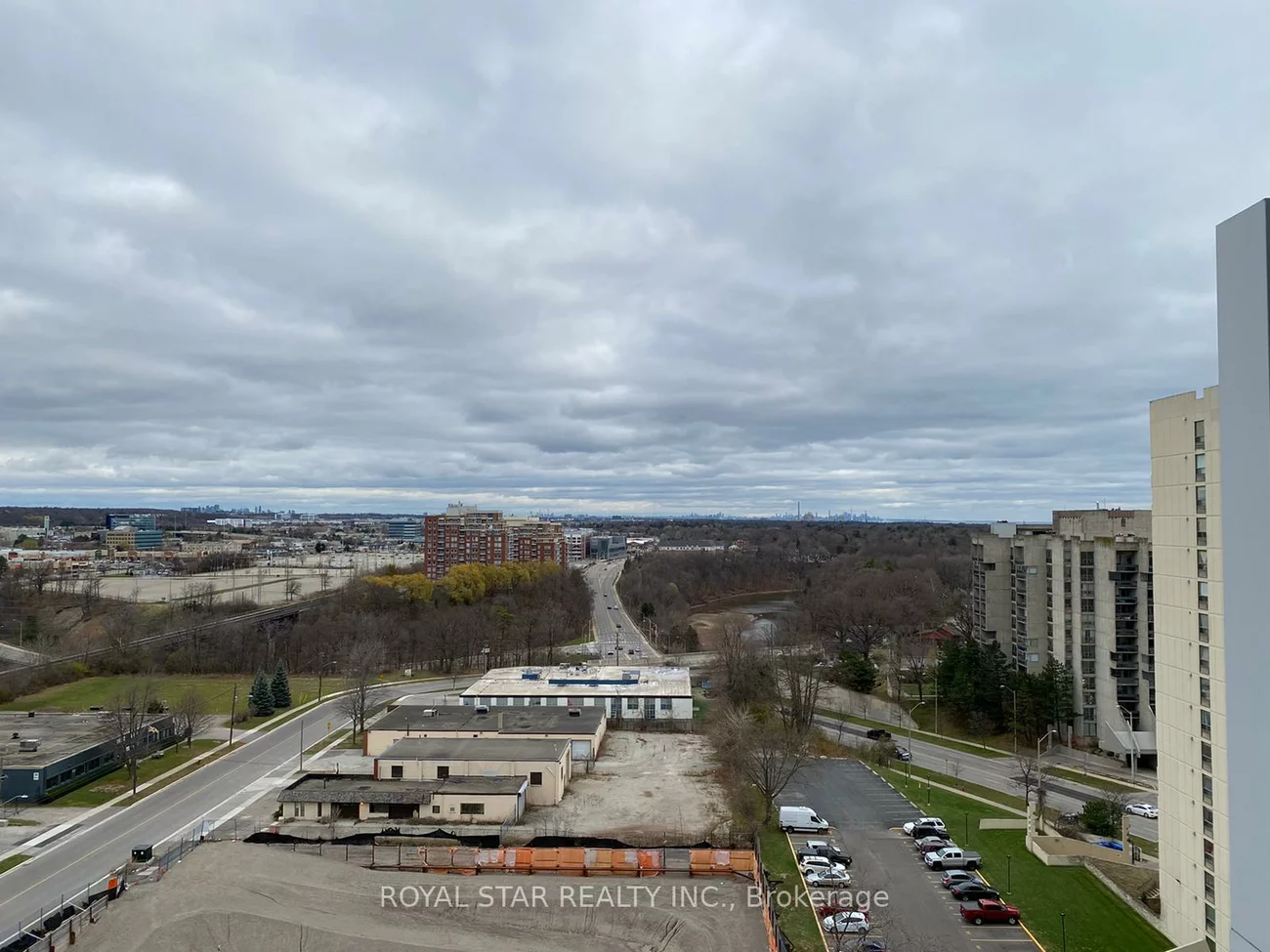 65, Speers, 1002 - CO Central, Oakville