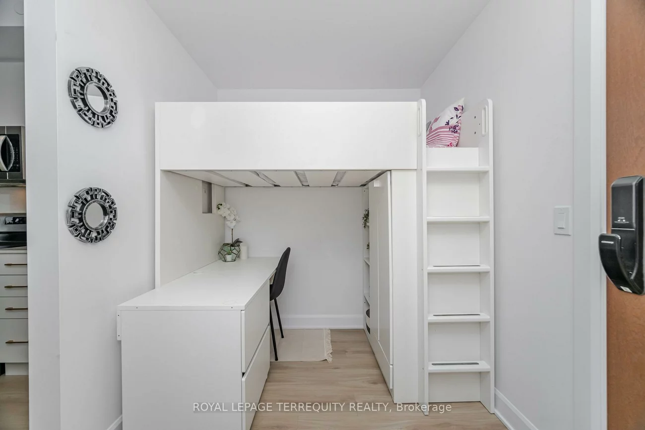 3240, William Coltson, 1010 - JM Joshua Meadows, Oakville